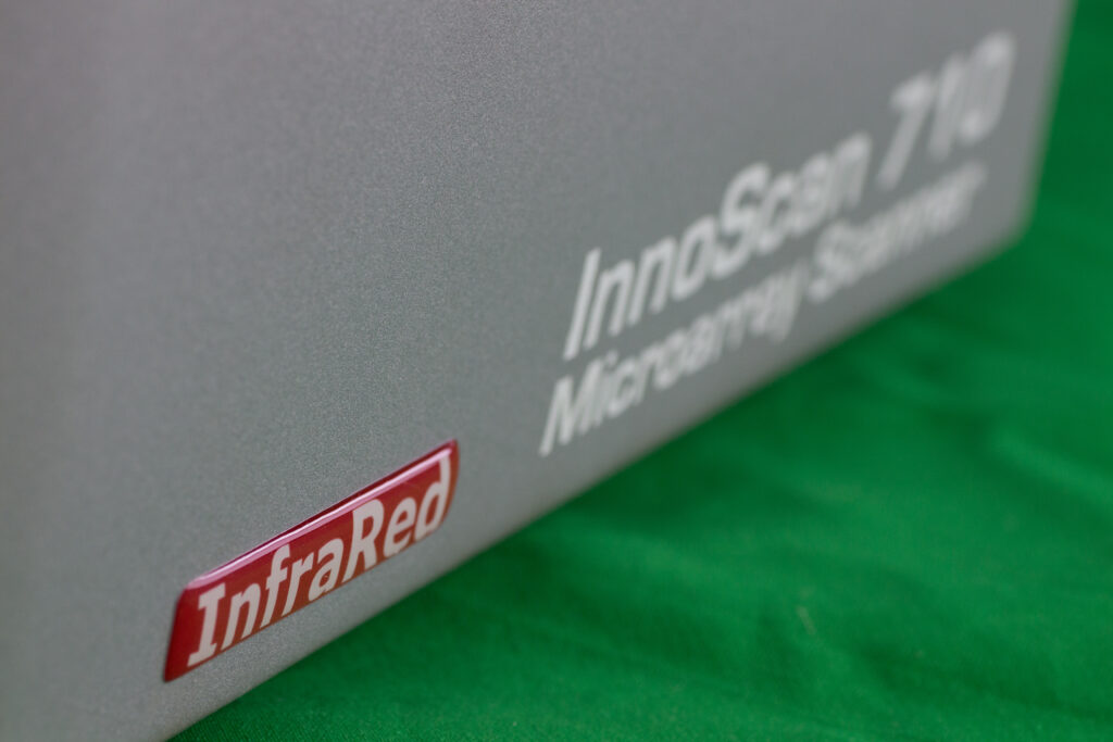 infrared microarray scanner